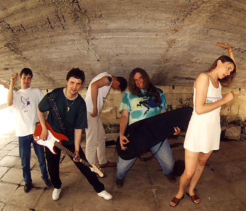 understairs_shity_concert